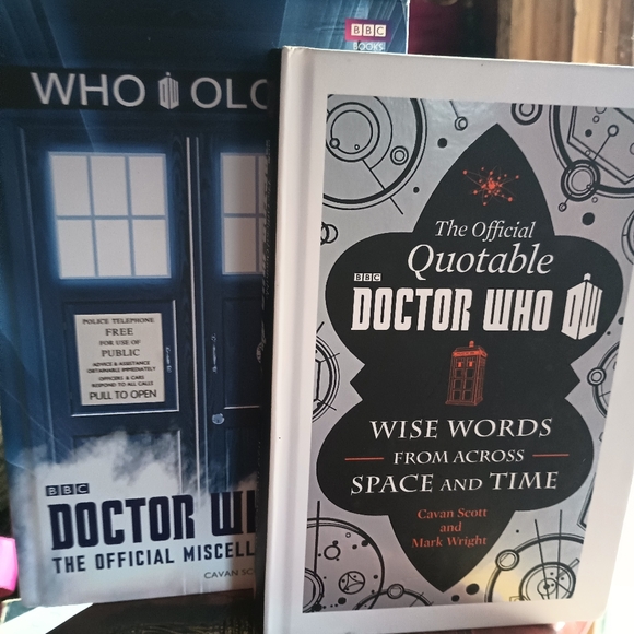 Two New Doctor Who Books - Picture 2 of 13
